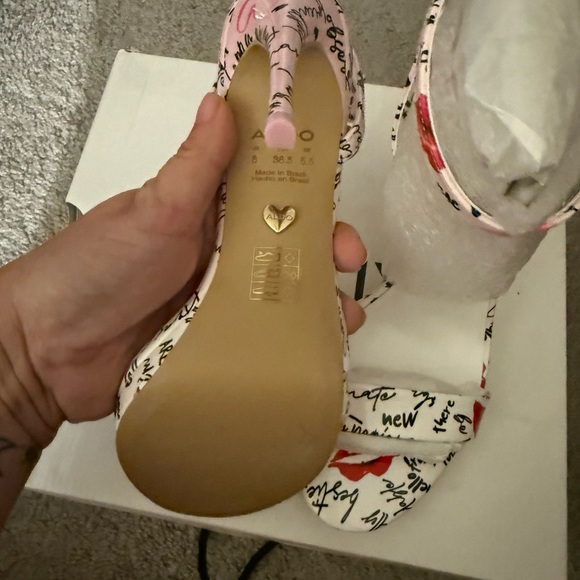 Aldo Women's Black and Red Script Heels - Picture 6 of 6